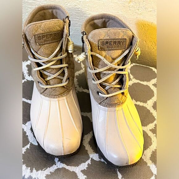 Sperry Shoes - SPERRY boots-EUC- Sherpa lining, cream colored, gently loved w/ lots of life sz6